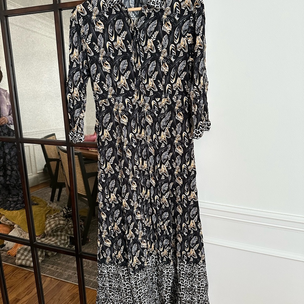 Elegant Black and Cream Patterned Dress